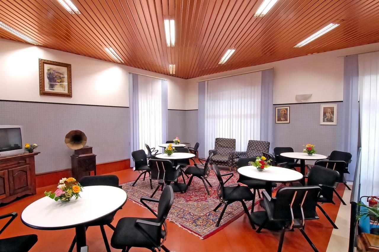 Hotel Moderno Assisi Bagian luar foto