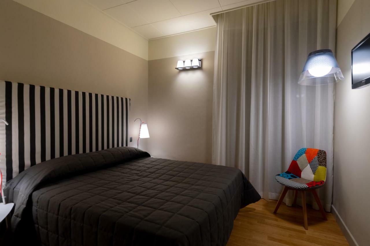 Hotel Moderno Assisi Bagian luar foto