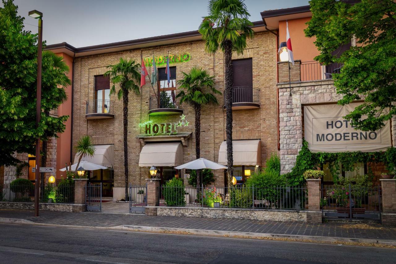 Hotel Moderno Assisi Bagian luar foto